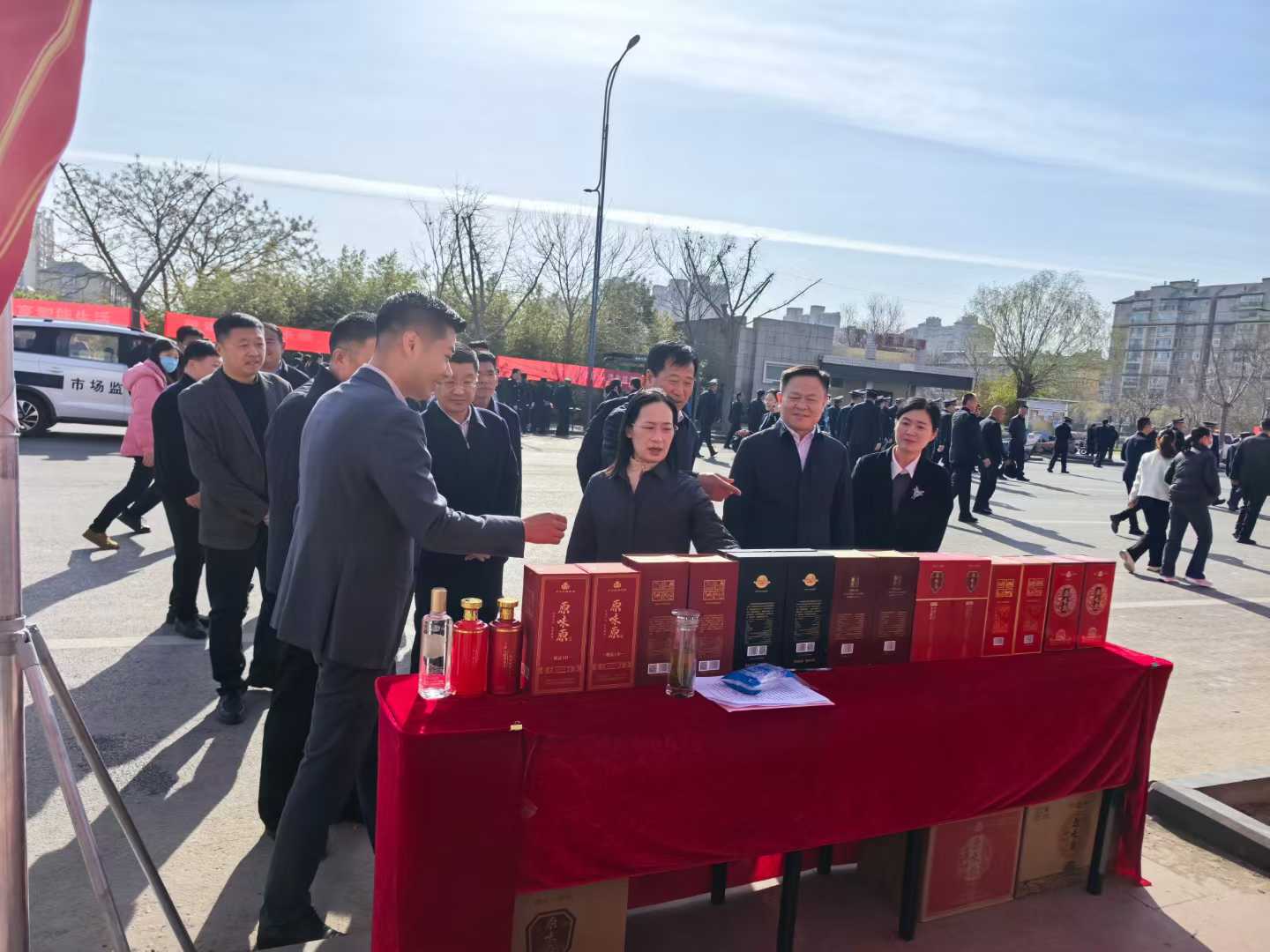 成武縣范縣長(zhǎng)參觀原味原3154展位